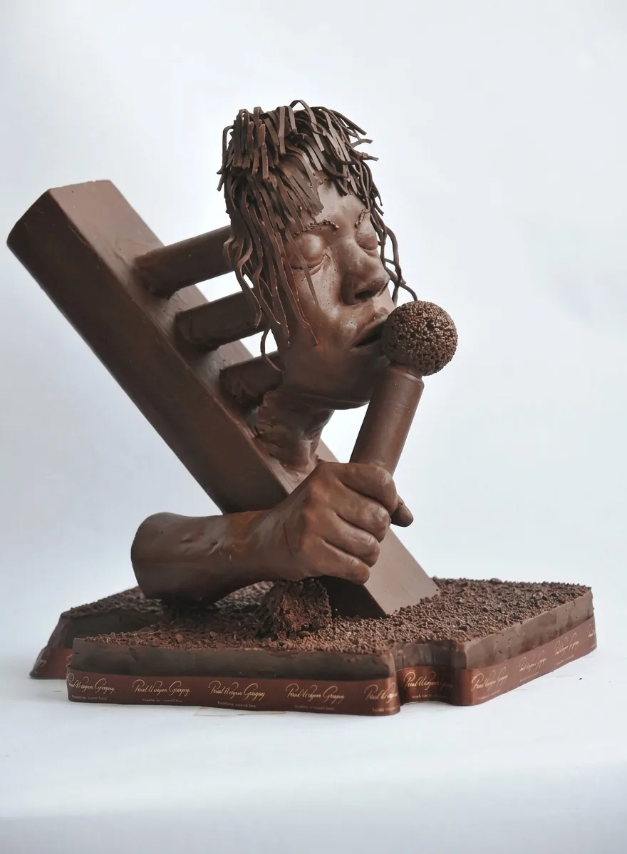 Paul Wayne Gregory Chocolates — showpiece 5